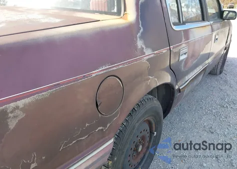 1992 Plymouth Acclaim z USA, uszkodzony, nr VIN 1P3XA4632NF187055